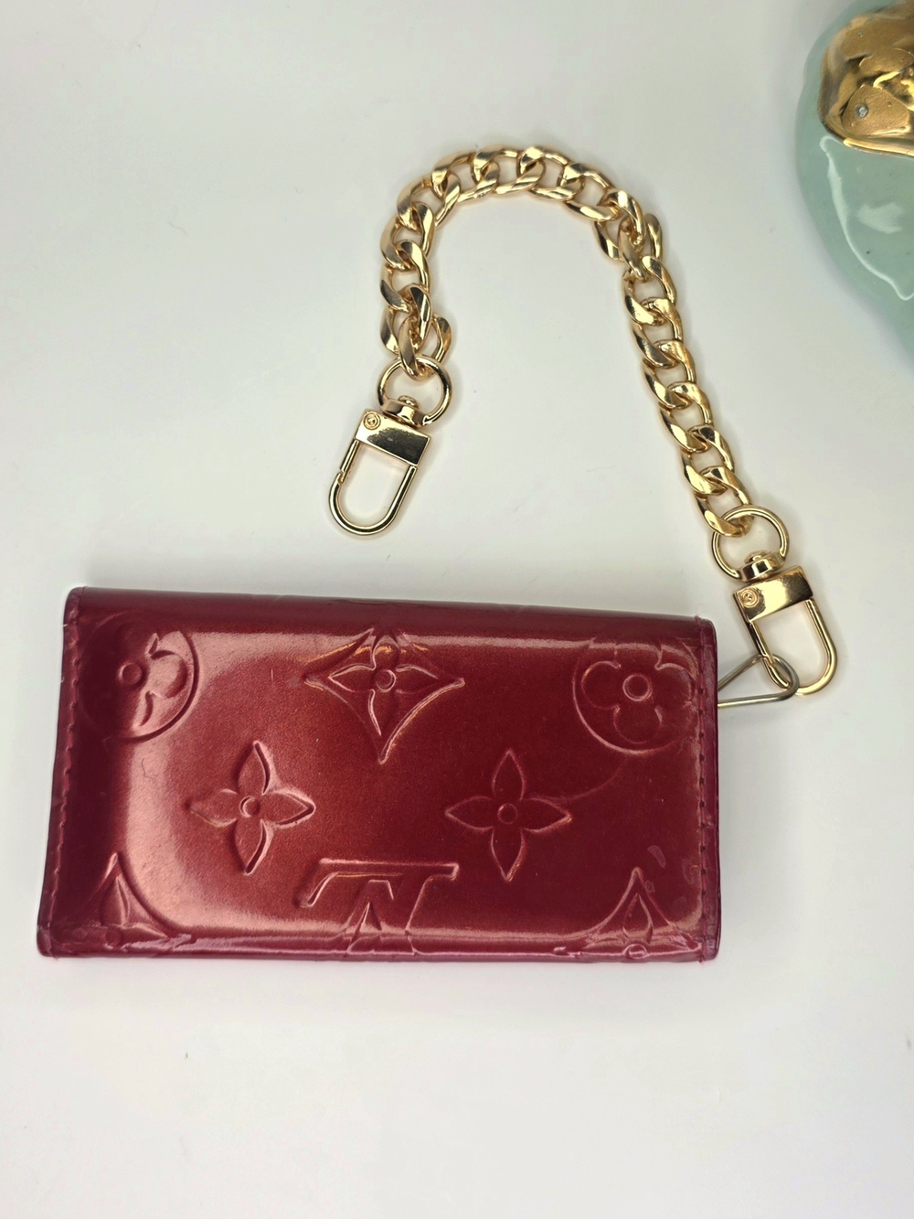 Louis Vuitton Red Vernis Key Holder 🍒✨️